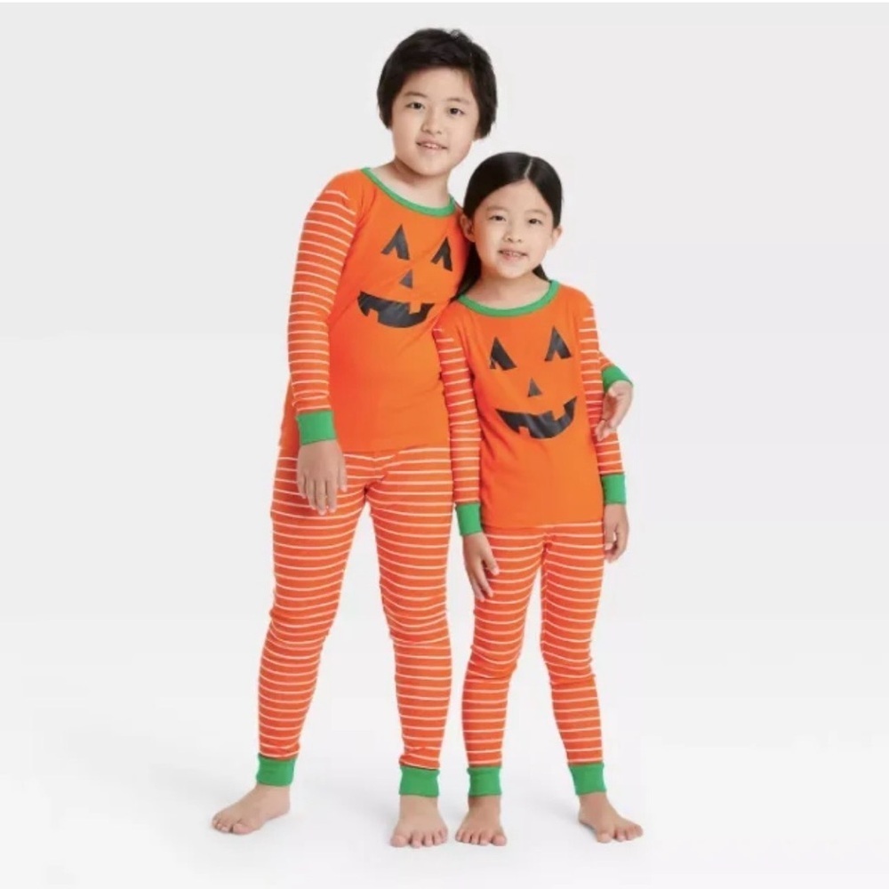 BRAND INC. 2 PC PUMPKIN  PAJAMA SET - ORANGE MULTI SIZES (NEW WITH TAGS)
.